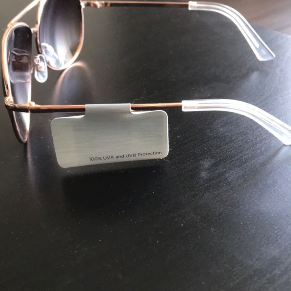 NWT Sunglasses - Picture 2 of 3